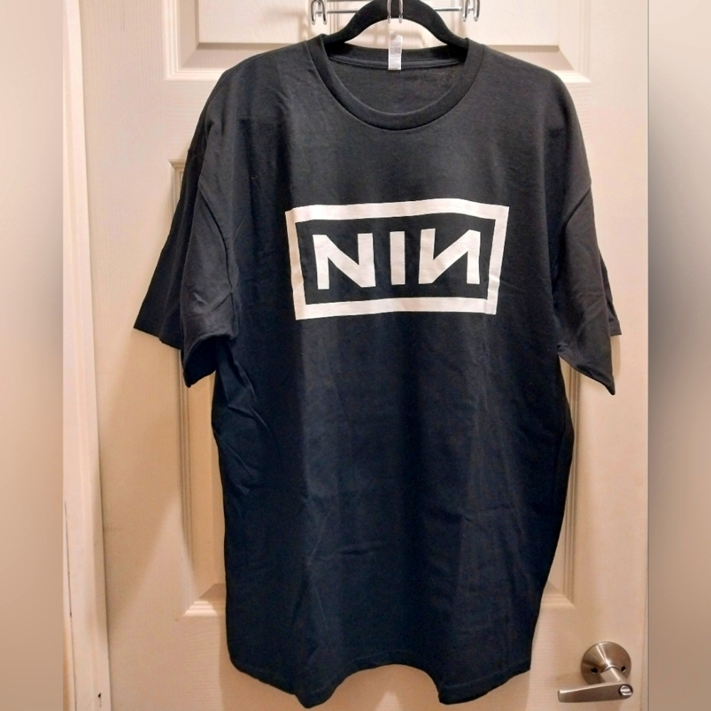 2018 NIN OFFICIAL COLD AND BLACK INFINITE TOUR TEE - XL NWOT